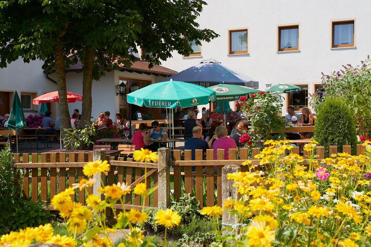 Gasthof-Pension Brauner Hirsch In Alfeld - Mittelfranken Kültér fotó