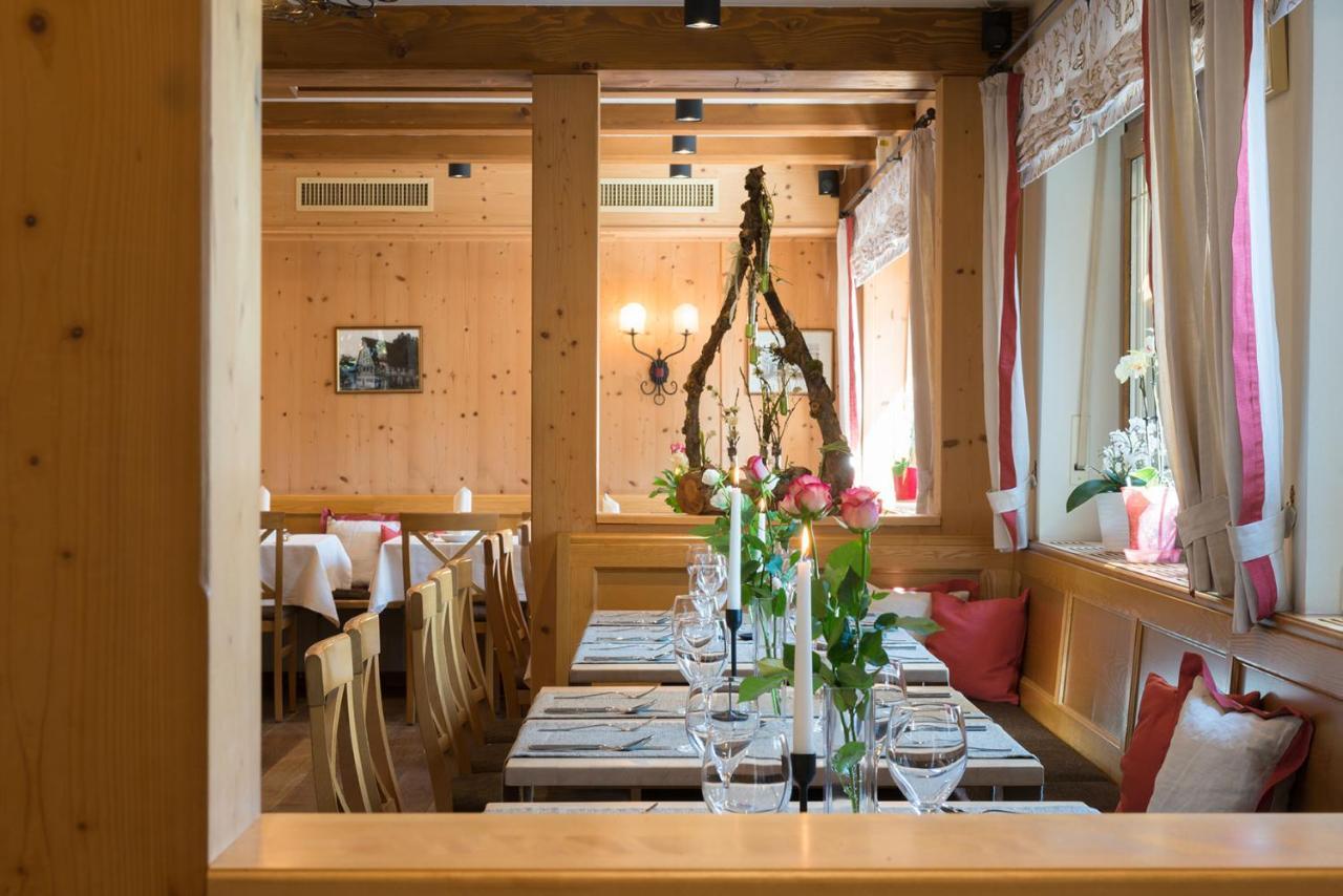 Gasthof-Pension Brauner Hirsch In Alfeld - Mittelfranken Kültér fotó